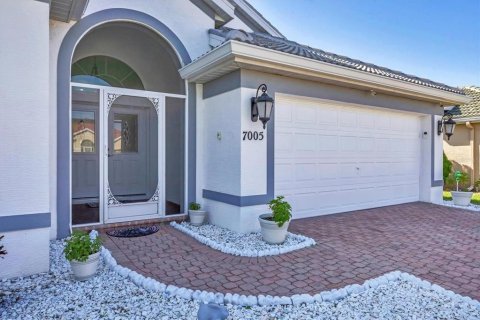House in Bradenton, Florida 3 bedrooms, 200.85 sq.m. № 1808082 - photo 3