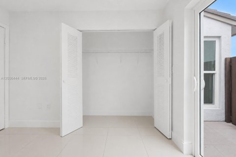 Villa ou maison à vendre à Miami, Floride: 4 chambres, 169.45 m2 № 2278863 - photo 20