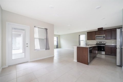 Casa en alquiler en Kissimmee, Florida, 4 dormitorios, 185.71 m2 № 2098252 - foto 5