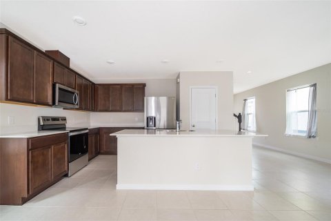 Casa en alquiler en Kissimmee, Florida, 4 dormitorios, 185.71 m2 № 2098252 - foto 10
