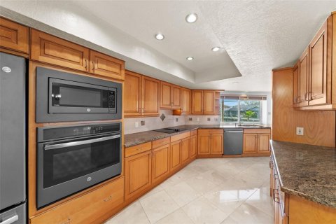 Снять в аренду виллу или дом в Сент-Питерсберг, Флорида 10 комнат, 259.57м2, № 1818805 - фото 17