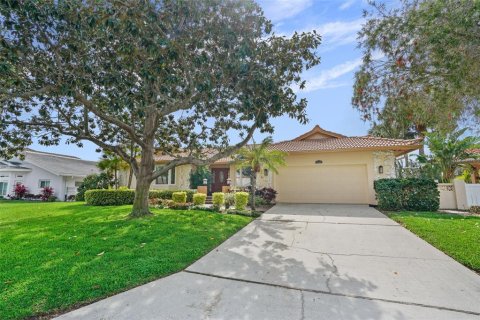 Снять в аренду виллу или дом в Сент-Питерсберг, Флорида 10 комнат, 259.57м2, № 1818805 - фото 1