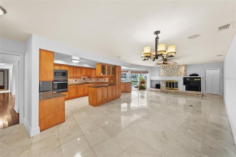 Снять в аренду виллу или дом в Сент-Питерсберг, Флорида 10 комнат, 259.57м2, № 1818805 - фото 16