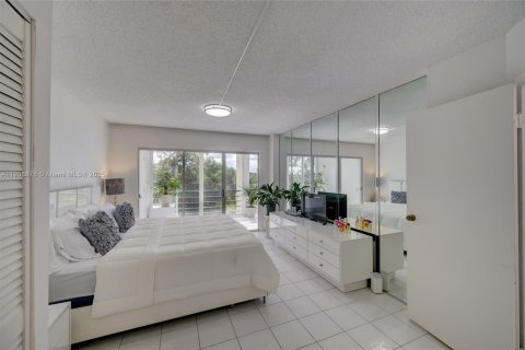 Condominio en venta en Lake Worth, Florida, 2 dormitorios, 103.49 m2 № 2021015 - foto 18