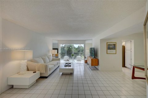 Condominio en venta en Lake Worth, Florida, 2 dormitorios, 103.49 m2 № 2021015 - foto 2