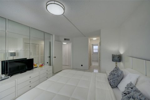 Condominio en venta en Lake Worth, Florida, 2 dormitorios, 103.49 m2 № 2021015 - foto 19