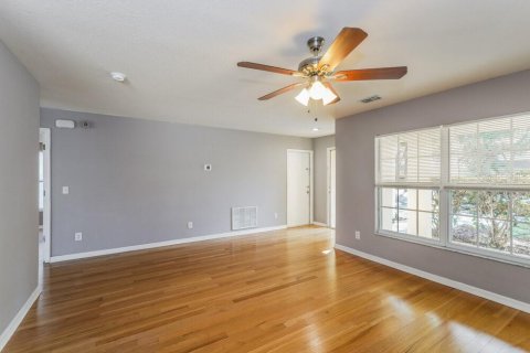 Villa ou maison à louer à Lutz, Floride: 4 chambres, 134.15 m2 № 2092828 - photo 6