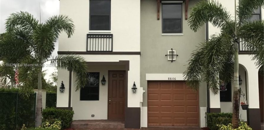 Touwnhouse à Doral, Floride 4 chambres, 166.57 m2 № 1977426