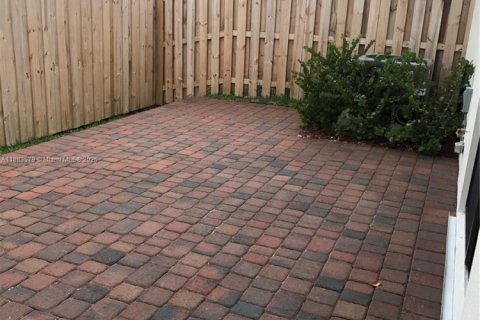 Touwnhouse à louer à Doral, Floride: 4 chambres, 166.57 m2 № 1977426 - photo 7