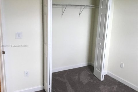 Touwnhouse à louer à Doral, Floride: 4 chambres, 166.57 m2 № 1977426 - photo 25