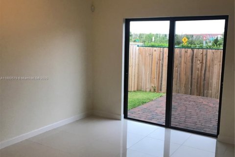 Touwnhouse à louer à Doral, Floride: 4 chambres, 166.57 m2 № 1977426 - photo 28