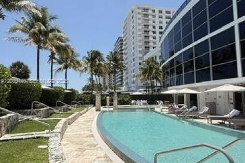 Copropriété à louer à Miami Beach, Floride: 3 chambres, 161.84 m2 № 2170999 - photo 18