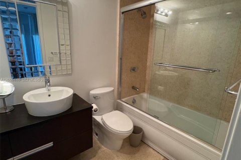 Copropriété à louer à Miami Beach, Floride: 3 chambres, 161.84 m2 № 2170999 - photo 15