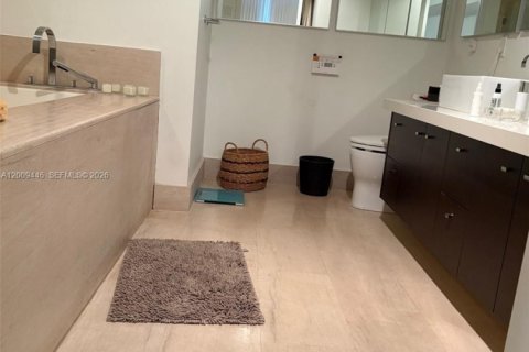 Copropriété à louer à Miami Beach, Floride: 3 chambres, 161.84 m2 № 2170999 - photo 10