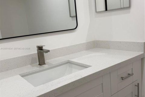 Condo in Weston, Florida, 1 bedroom  № 2068033 - photo 7