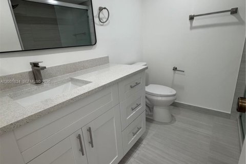 Condo in Weston, Florida, 1 bedroom  № 2068033 - photo 15