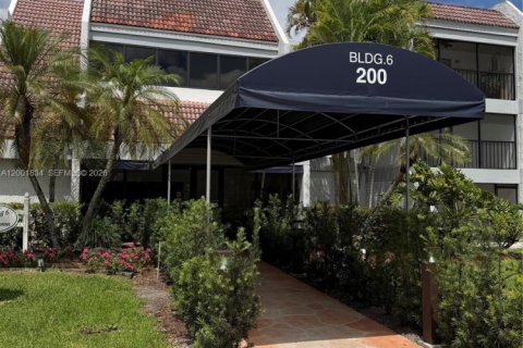 Condo in Weston, Florida, 1 bedroom  № 2068033 - photo 25