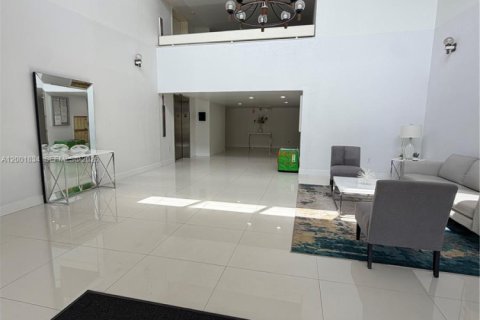 Condo in Weston, Florida, 1 bedroom  № 2068033 - photo 24