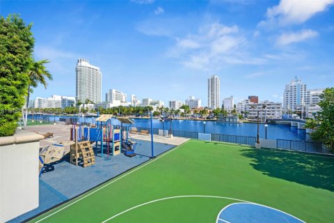 Condominio en venta en Miami Beach, Florida, 1 dormitorio, 76.18 m2 № 2036325 - foto 20