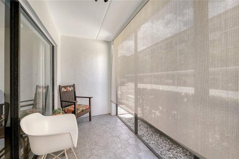 Condo in Sarasota, Florida, 2 bedrooms  № 2266673 - photo 9