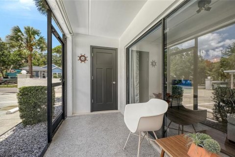 Condo in Sarasota, Florida, 2 bedrooms  № 2266673 - photo 10