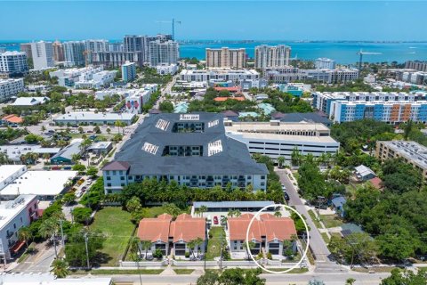 Condo in Sarasota, Florida, 2 bedrooms  № 2266673 - photo 25