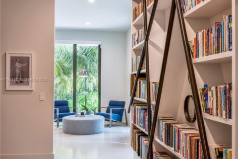 Villa ou maison à vendre à Pinecrest, Floride: 5 chambres, 715.07 m2 № 2009315 - photo 23