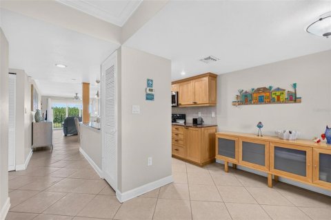 Condominio en venta en Treasure Island, Florida, 2 dormitorios, 105.91 m2 № 2405686 - foto 7