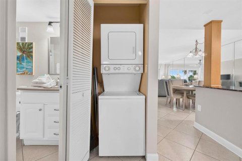 Condominio en venta en Treasure Island, Florida, 2 dormitorios, 105.91 m2 № 2405686 - foto 11