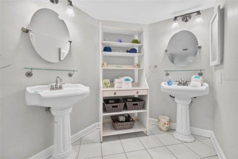 Condominio en venta en Treasure Island, Florida, 2 dormitorios, 105.91 m2 № 2405686 - foto 25