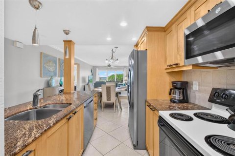 Condominio en venta en Treasure Island, Florida, 2 dormitorios, 105.91 m2 № 2405686 - foto 10