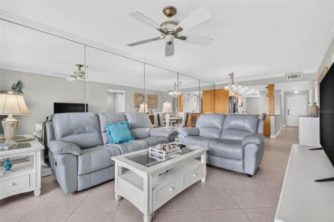Condominio en venta en Treasure Island, Florida, 2 dormitorios, 105.91 m2 № 2405686 - foto 16