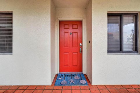Condominio en venta en Treasure Island, Florida, 2 dormitorios, 105.91 m2 № 2405686 - foto 2