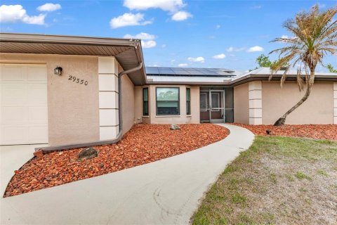 Villa ou maison à vendre à Punta Gorda, Floride: 3 chambres, 213.12 m2 № 2201680 - photo 2