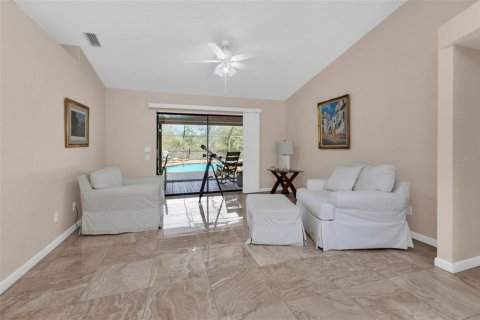 Villa ou maison à vendre à Punta Gorda, Floride: 3 chambres, 213.12 m2 № 2201680 - photo 6