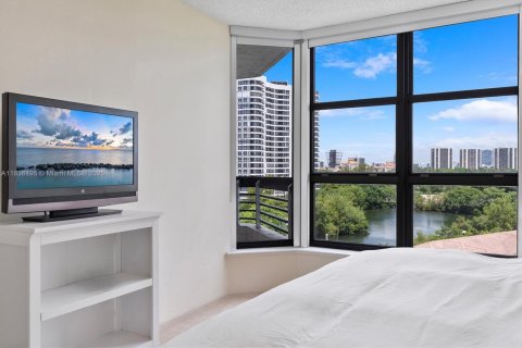Condominio en venta en Aventura, Florida, 2 dormitorios, 109.72 m2 № 1830880 - foto 16