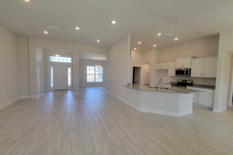 House in Ocala, Florida 4 bedrooms, 216.46 sq.m. № 2200784 - photo 11