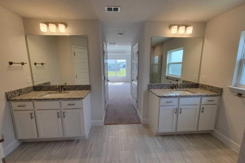 House in Ocala, Florida 4 bedrooms, 216.46 sq.m. № 2200784 - photo 20