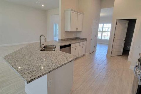 House in Ocala, Florida 4 bedrooms, 216.46 sq.m. № 2200784 - photo 12