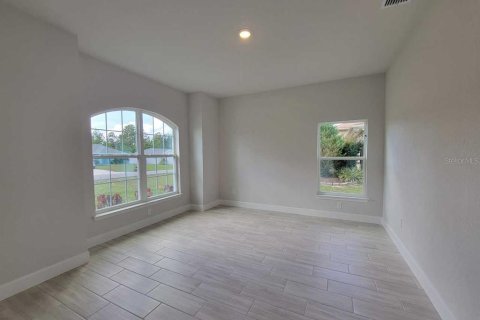 House in Ocala, Florida 4 bedrooms, 216.46 sq.m. № 2200784 - photo 8