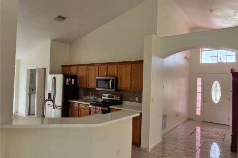 House in Kissimmee, Florida 4 bedrooms, 187.94 sq.m. № 2388110 - photo 11
