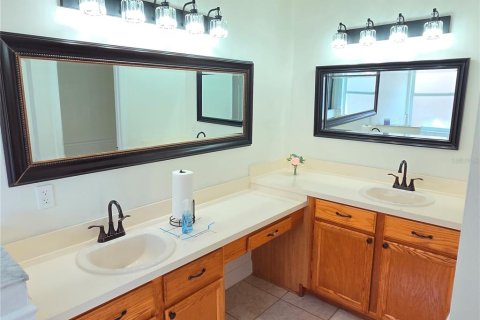 House in Kissimmee, Florida 4 bedrooms, 187.94 sq.m. № 2388110 - photo 23
