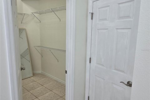 House in Kissimmee, Florida 4 bedrooms, 187.94 sq.m. № 2388110 - photo 30