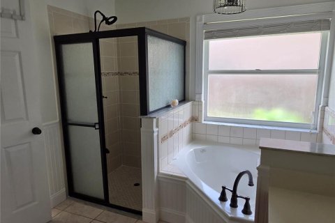 House in Kissimmee, Florida 4 bedrooms, 187.94 sq.m. № 2388110 - photo 21