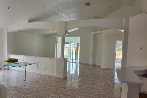 House in Kissimmee, Florida 4 bedrooms, 187.94 sq.m. № 2388110 - photo 14