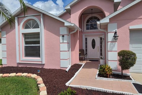 House in Kissimmee, Florida 4 bedrooms, 187.94 sq.m. № 2388110 - photo 3