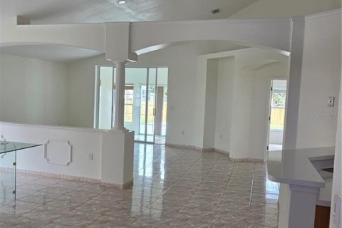 House in Kissimmee, Florida 4 bedrooms, 187.94 sq.m. № 2388110 - photo 15