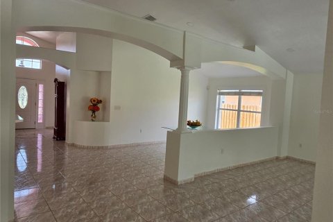 House in Kissimmee, Florida 4 bedrooms, 187.94 sq.m. № 2388110 - photo 8