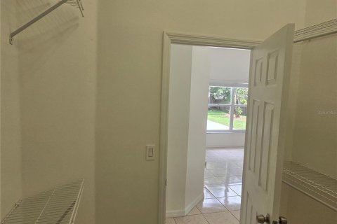 House in Kissimmee, Florida 4 bedrooms, 187.94 sq.m. № 2388110 - photo 19