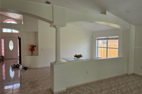 House in Kissimmee, Florida 4 bedrooms, 187.94 sq.m. № 2388110 - photo 9